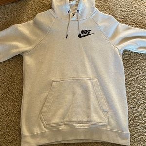 Women’s Nike sweatshirt